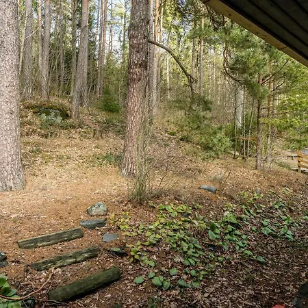 Cozy And Spacious Row House Дом отдыха *